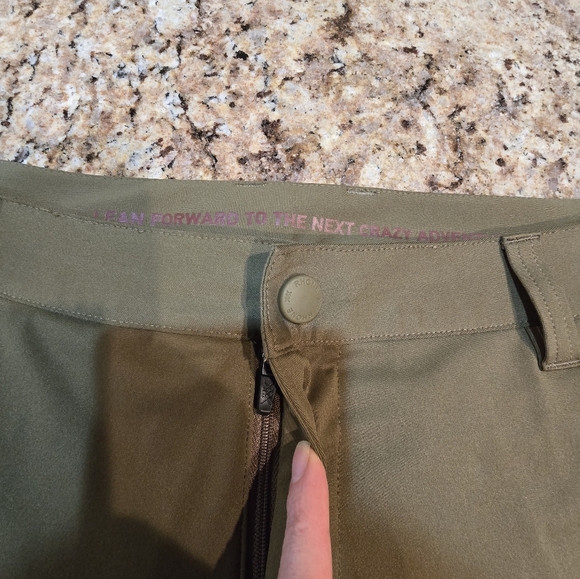 Rhone Commuter Shorts Olive Green Men's 38X8.5 Golf Outdoor Casual - Picture 7 of 9